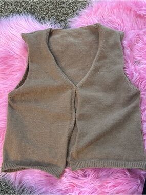 Brown Cropped Open Front Sweater Vest Size M